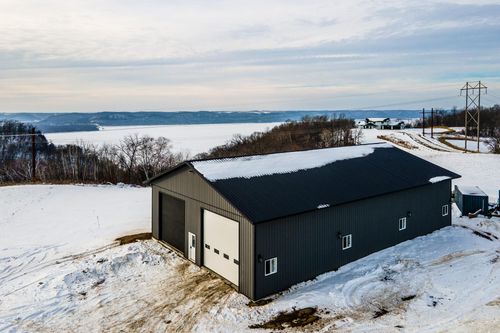 N123 Eckert Ln, Genoa, WI, 54632-8920 | Card Image