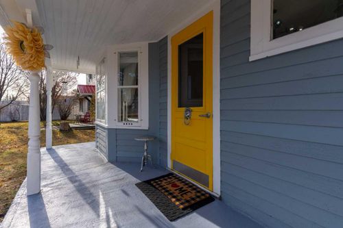 {{alt}} | Card Image