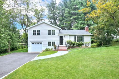 7 Ambler Rd W, Westport, CT, 06880-3935 | Card Image