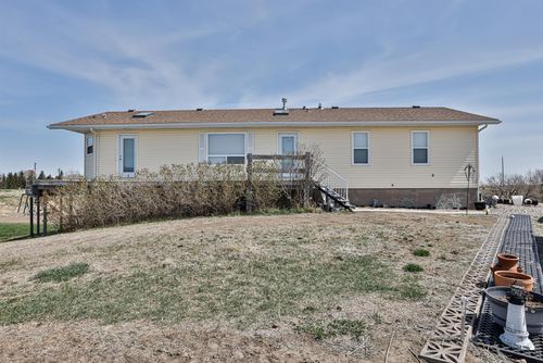 318 3 Ave S, Lomond, AB, T0L1G0 | Card Image