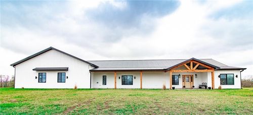 1050 Ne 175, Knob Noster, MO, 65336-2333 | Card Image