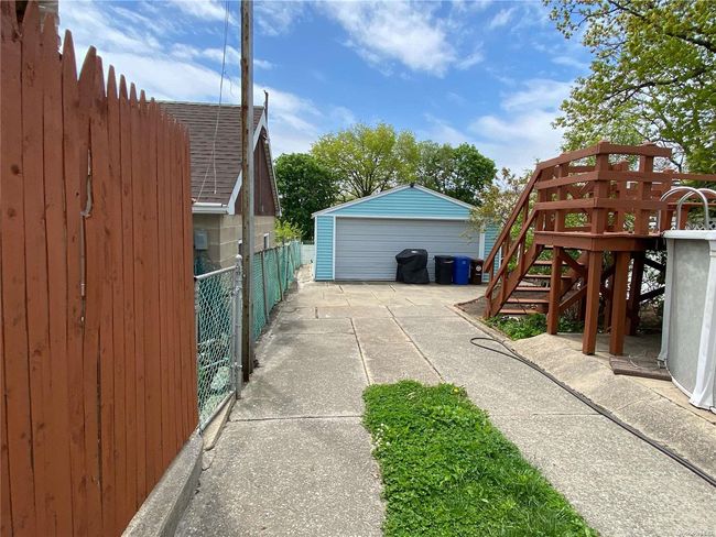detached 2 car garage | Image 32