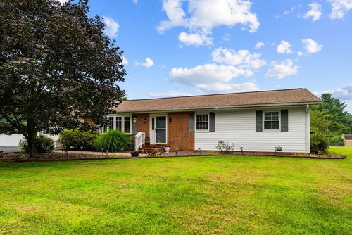 6796 Grays Mill Rd, WARRENTON, VA, 20187-9281 | Card Image