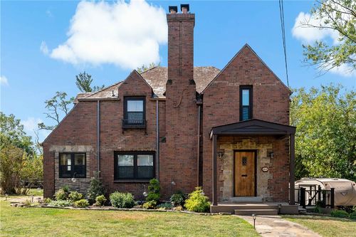 1012 Forsythe Rd, Carnegie, PA, 15106-3045 | Card Image