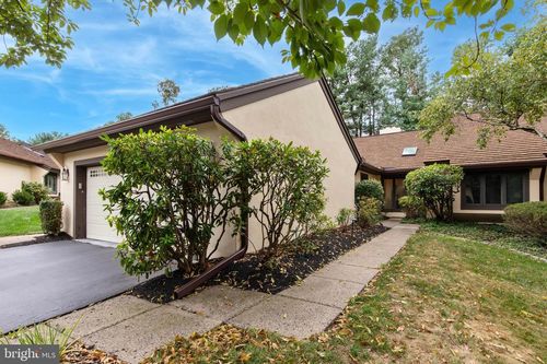 6 Steeplechase Ln, BLUE BELL, PA, 19422-2460 | Card Image