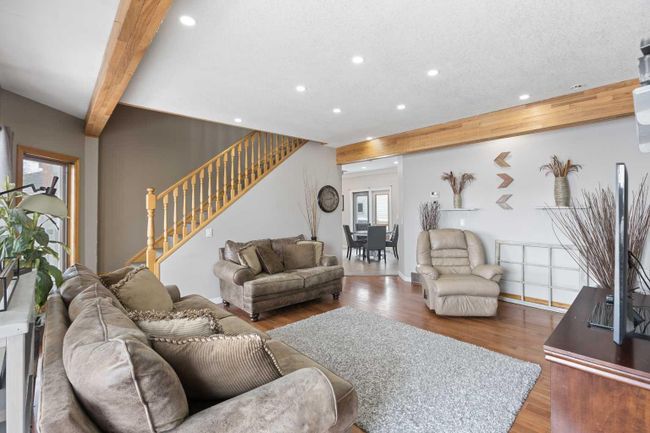 127 2nd Avenue W, Home with 4 bedrooms, 3 bathrooms and 2 parking in Hussar AB | Image 6