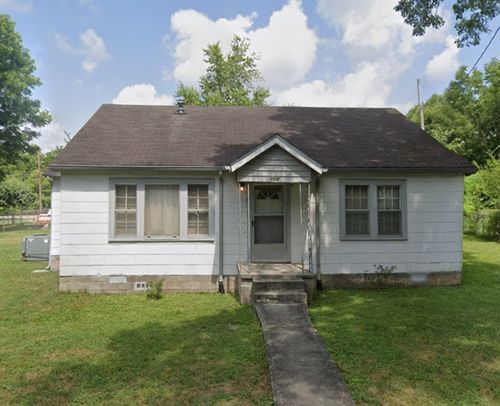 704 College St, Manchester, TN, 37355-1951 | Card Image