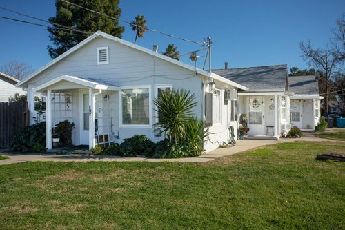 727 Elm St, Yuba City, CA, 95991-4965 | Card Image