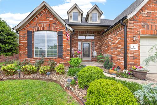 4 Grassland Ct, Bentonville, AR, 72712-5070 | Card Image