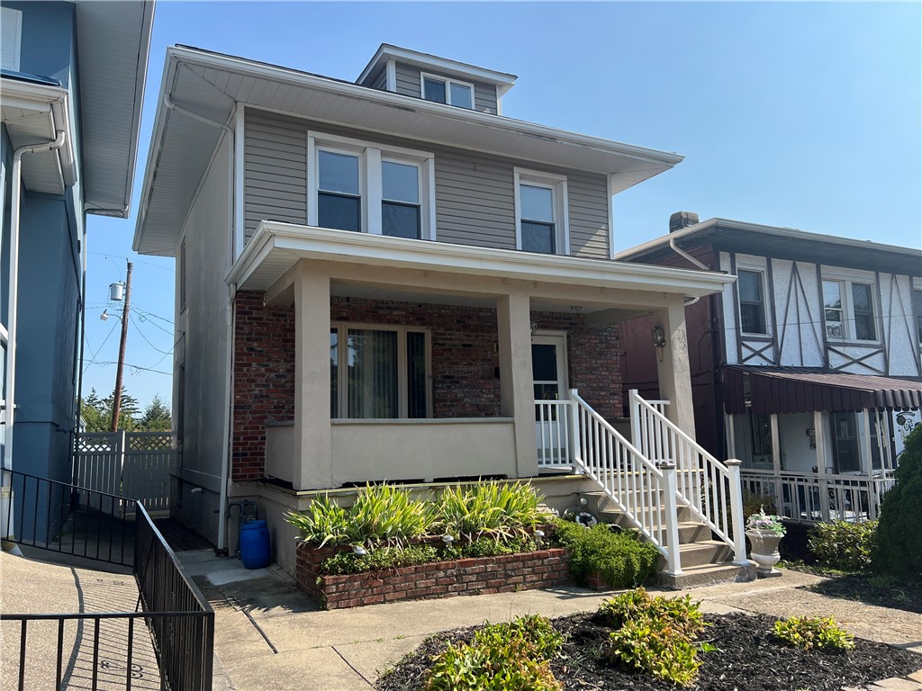 Walnut St, Donora, PA 15033