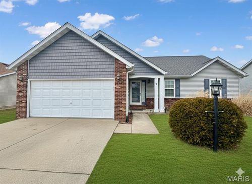 9 Jason Dr, Glen Carbon, IL, 62034-3052 | Card Image