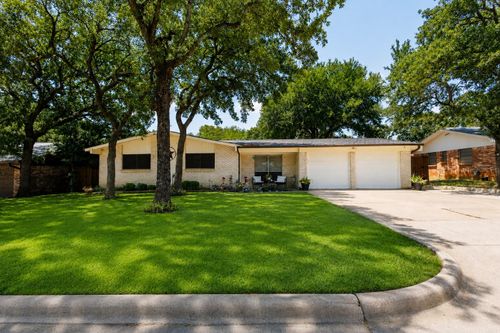 64 Somerset Terrace, Bedford, TX, 76022 | Card Image