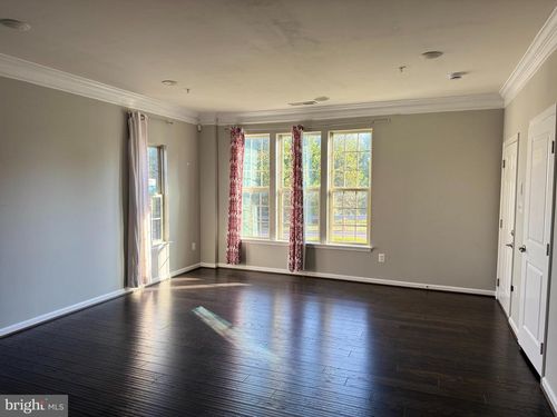 5826 Oakdale Village Rd, IJAMSVILLE, MD, 21754-9714 | Card Image