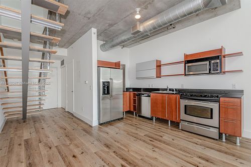 apt-1007-690 Sw 1st Ct, MIAMI, FL, 33130-2908 | Card Image