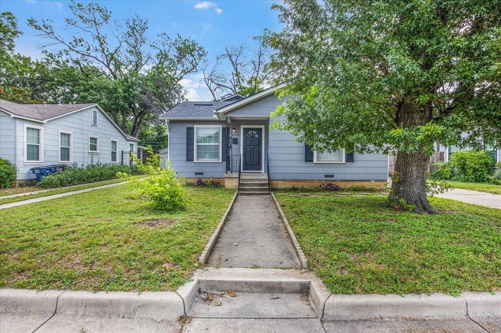 Wayside Ave, Fort Worth, TX 76110