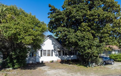406 13th Ave S, Myrtle Beach, SC, 29577-4525 | Card Image