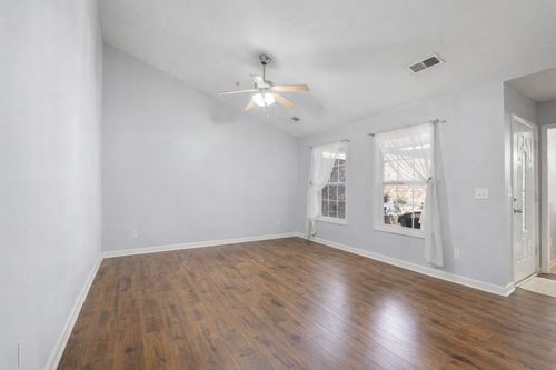 apt-104-2360 Highway 31 W, White House, TN, 37188-9348 | Card Image