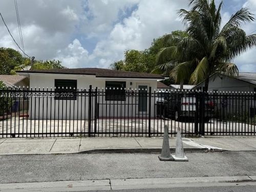 67 Nw 34th St, Miami, FL, 33127-3511 | Card Image