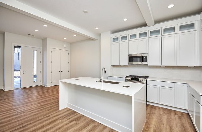 812 E 2 Nd St, Condo with 3 bedrooms, 3 bathrooms and null parking in Des Moines IA | Image 11
