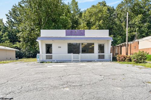 1801 Crawford Rd, Phenix City, AL, 36867-4221 | Card Image