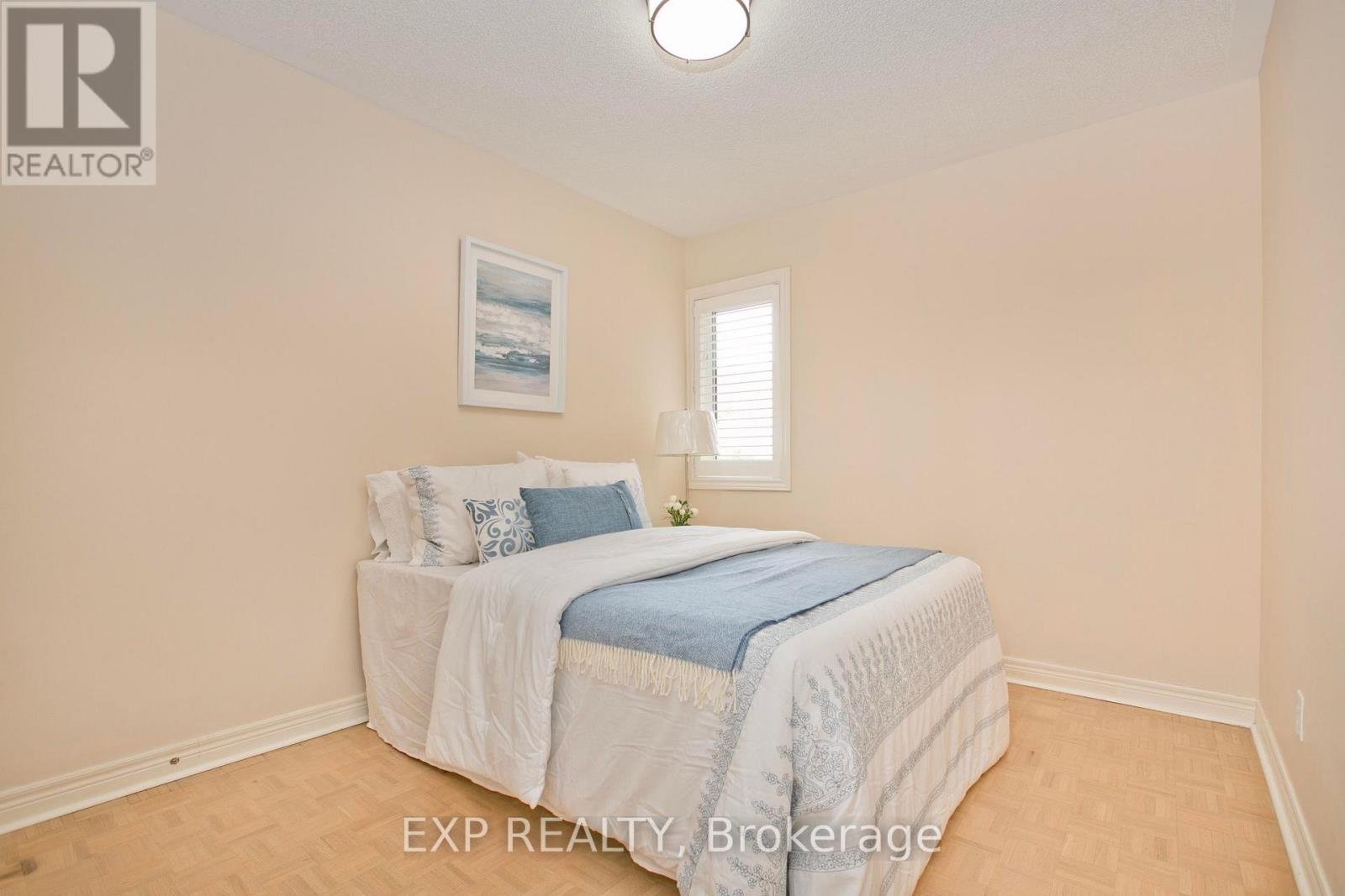 Residential in Vaughan (Maple) 3