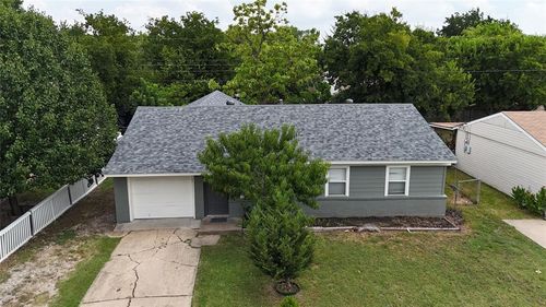 202 E Cober Dr, Grand Prairie, TX, 75051-4080 | Card Image