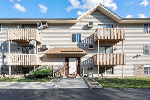 apt-7-1521 Pioneer Rd, Crest Hill, IL, 60403-7517 | Card Image