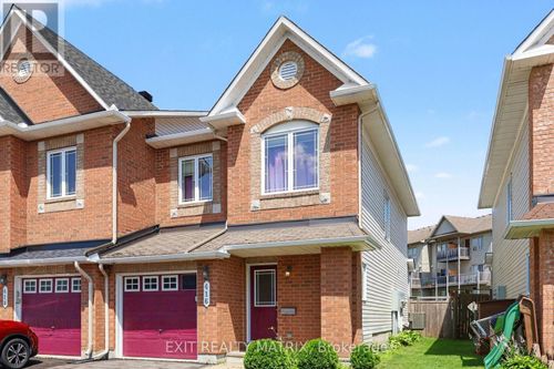 416 Goldenbrook Way, Ottawa, ON, K4A0J7 | Card Image