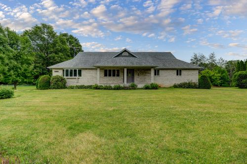 2205 Meadows Dr, Sterling, IL, 61081-9375 | Card Image