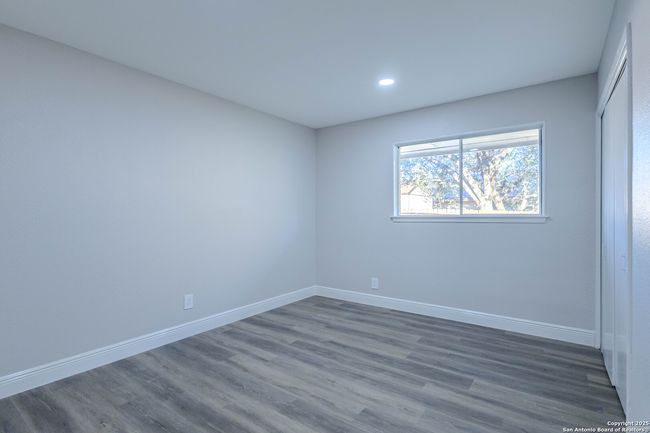 10215 Rafter O Trl, House other with 5 bedrooms, 2 bathrooms and null parking in Helotes TX | Image 23