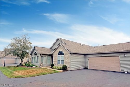 12b-4216 Tannybrooke Ln Nw, Canton, OH, 44718-2681 | Card Image