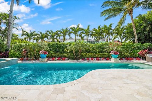 532 Pine Grove Ln, NAPLES, FL, 34103-8537 | Card Image