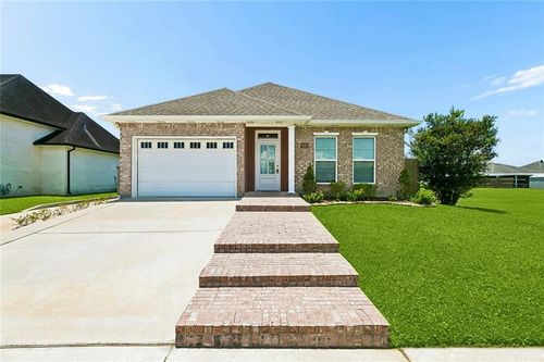 4516 Lamarque Dr, Meraux, LA, 70075-8036 | Card Image
