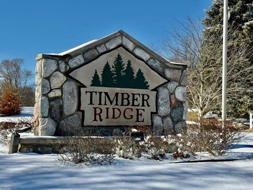 2118 Pine Bluffs Ct, Highland, MI, 48357-4328 | Card Image