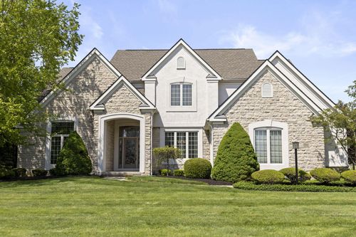 7941 Thornbush Dr, Westerville, OH, 43082-9199 | Card Image