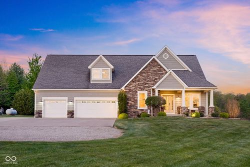 8657 N Us Highway 31, Seymour, IN, 47274-9772 | Card Image