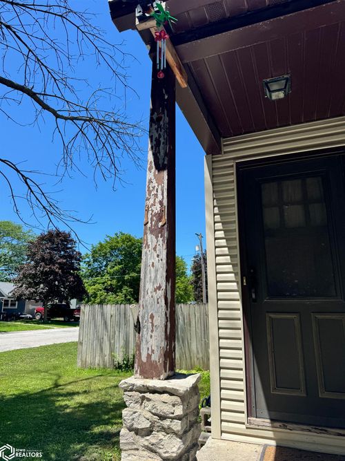 1141 Walnut St, Webster City, IA, 50595-1928 | Card Image