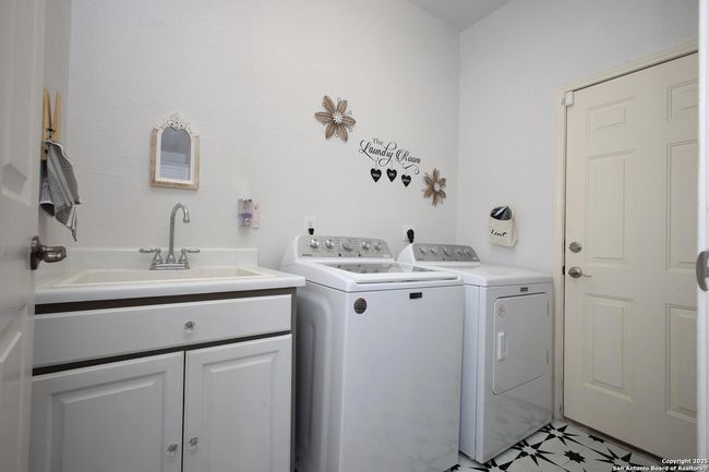 341 Indigo Run Dr, House other with 3 bedrooms, 2 bathrooms and null parking in Bulverde TX | Image 20