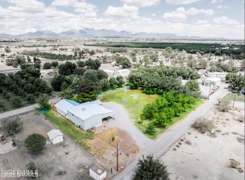 653 W Taylor Rd, Las Cruces, NM, 88007-5330 | Card Image