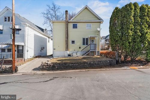 10 Howard St, WILKES BARRE, PA, 18702-5714 | Card Image