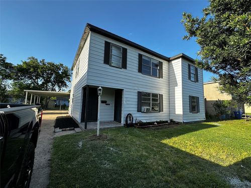 1208 7th Ave N, Texas City, TX, 77590-7433 | Card Image