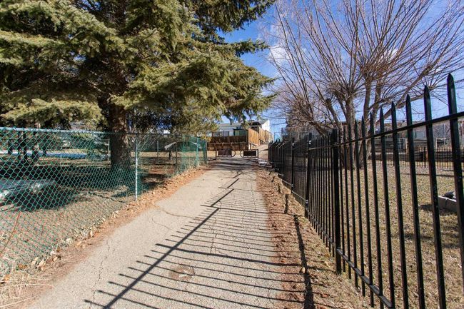 103 Westview Dr, House other with 5 bedrooms, 3 bathrooms and 4 parking in Sylvan Lake AB | Image 9