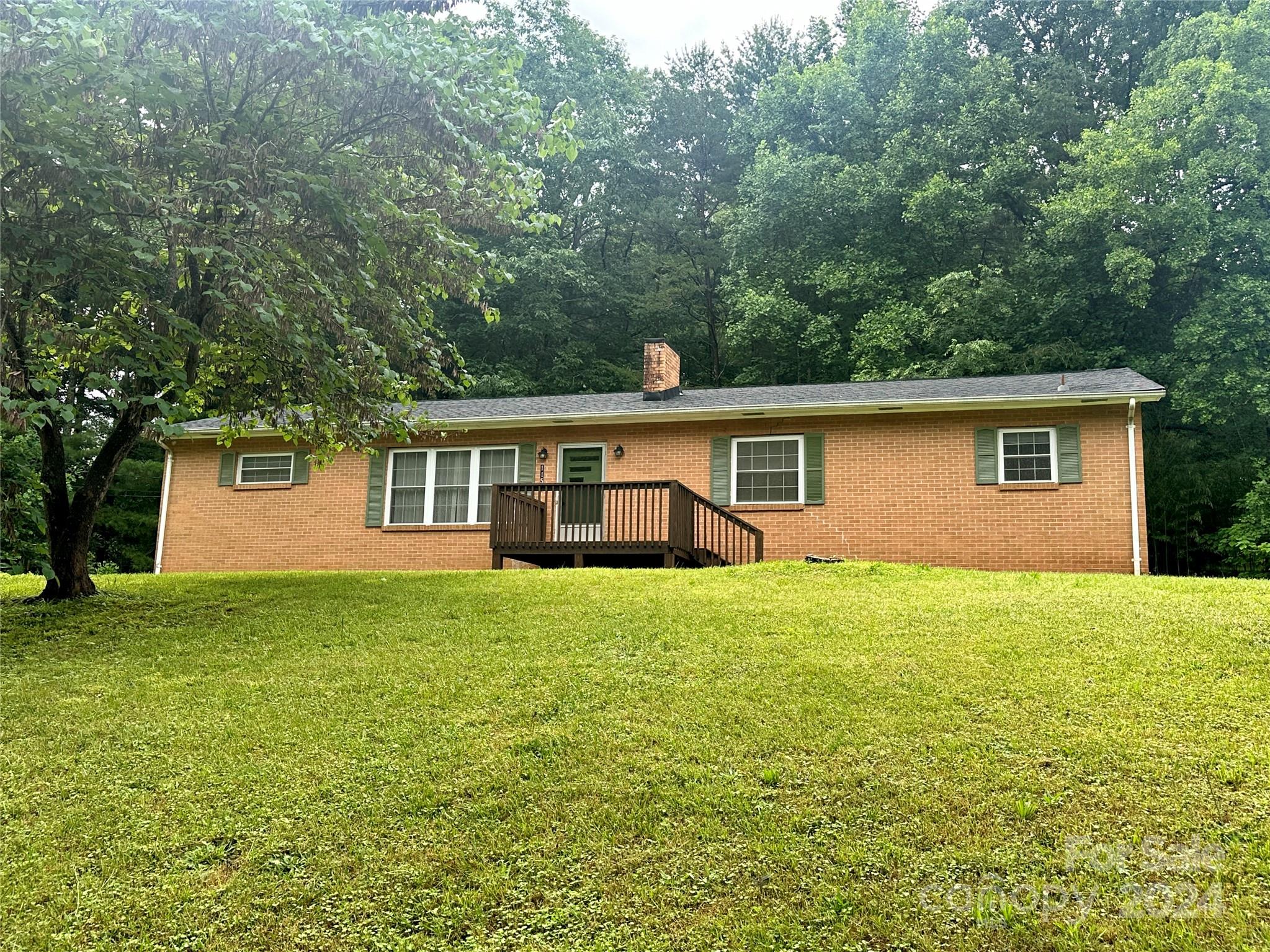 Dusty Oak Ln, Hudson, NC 28638