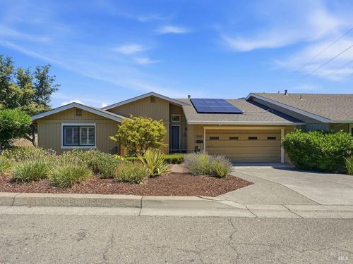 7083 Overlook Dr, Santa Rosa, CA, 95409-6376 | Card Image