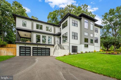 7400 Churchill Rd, MCLEAN, VA, 22101-2006 | Card Image
