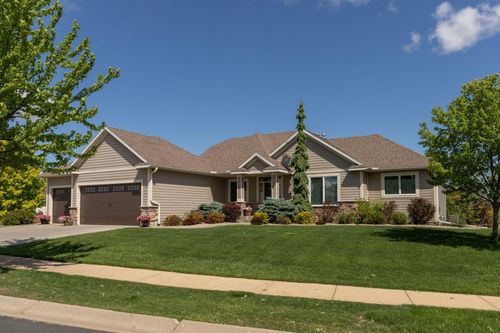 1121 Maplebeck Enclave Ne, Byron, MN, 55920-1585 | Card Image