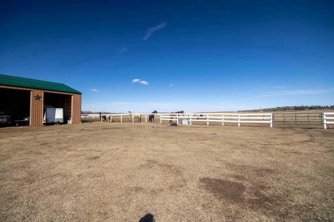 4540 Township Road 340, Home with 3 bedrooms, 3 bathrooms and 20 parking in Rural Mountain View County AB | Image 28