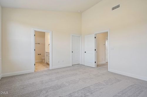 25-146 Fuquay Varina Pkwy, Fuquay Varina, NC, 27526 | Card Image