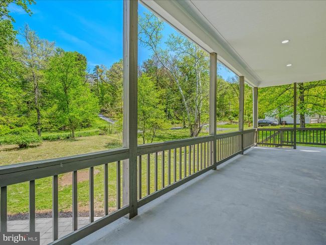 1639 Shenandoah River Dr, House other with 4 bedrooms, 3 bathrooms and null parking in HARPERS FERRY WV | Image 4