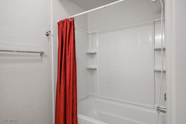 Guest Bathroom | Image 19